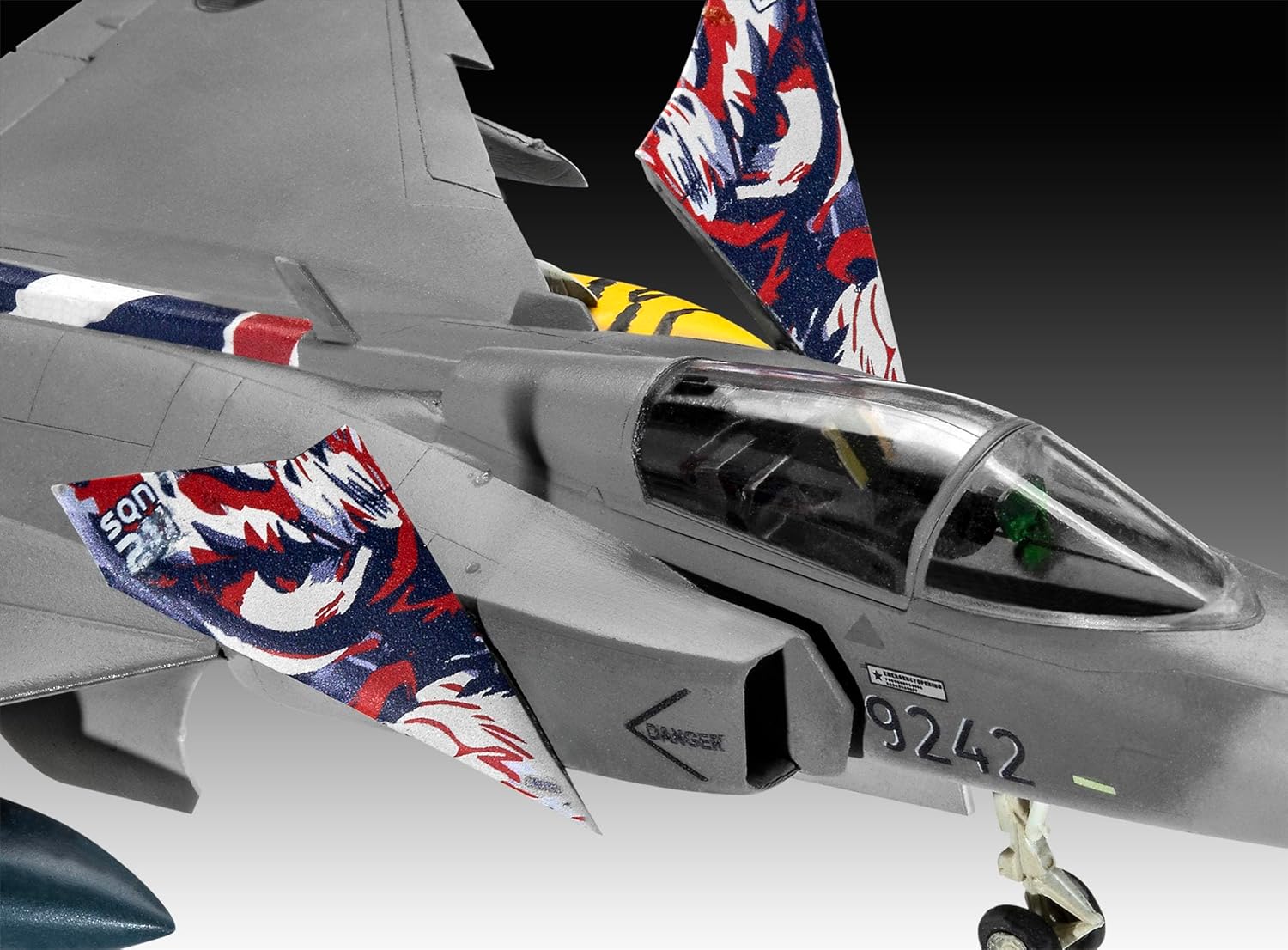 Revell Saab Gripen Modellbausatz im Maßstab – Bild 3